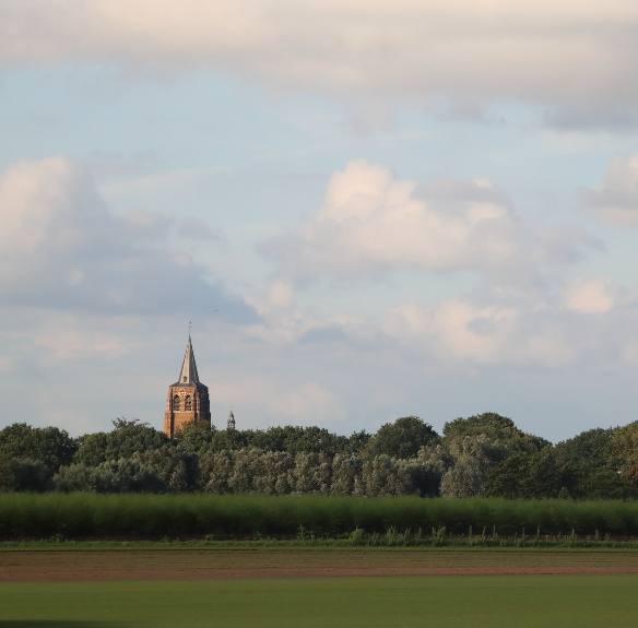 Als buitenkerkelijke zou ik graag eens een dienst van uw kerkgenootschap willen bezoeken, uit nieuwsgierigheid…